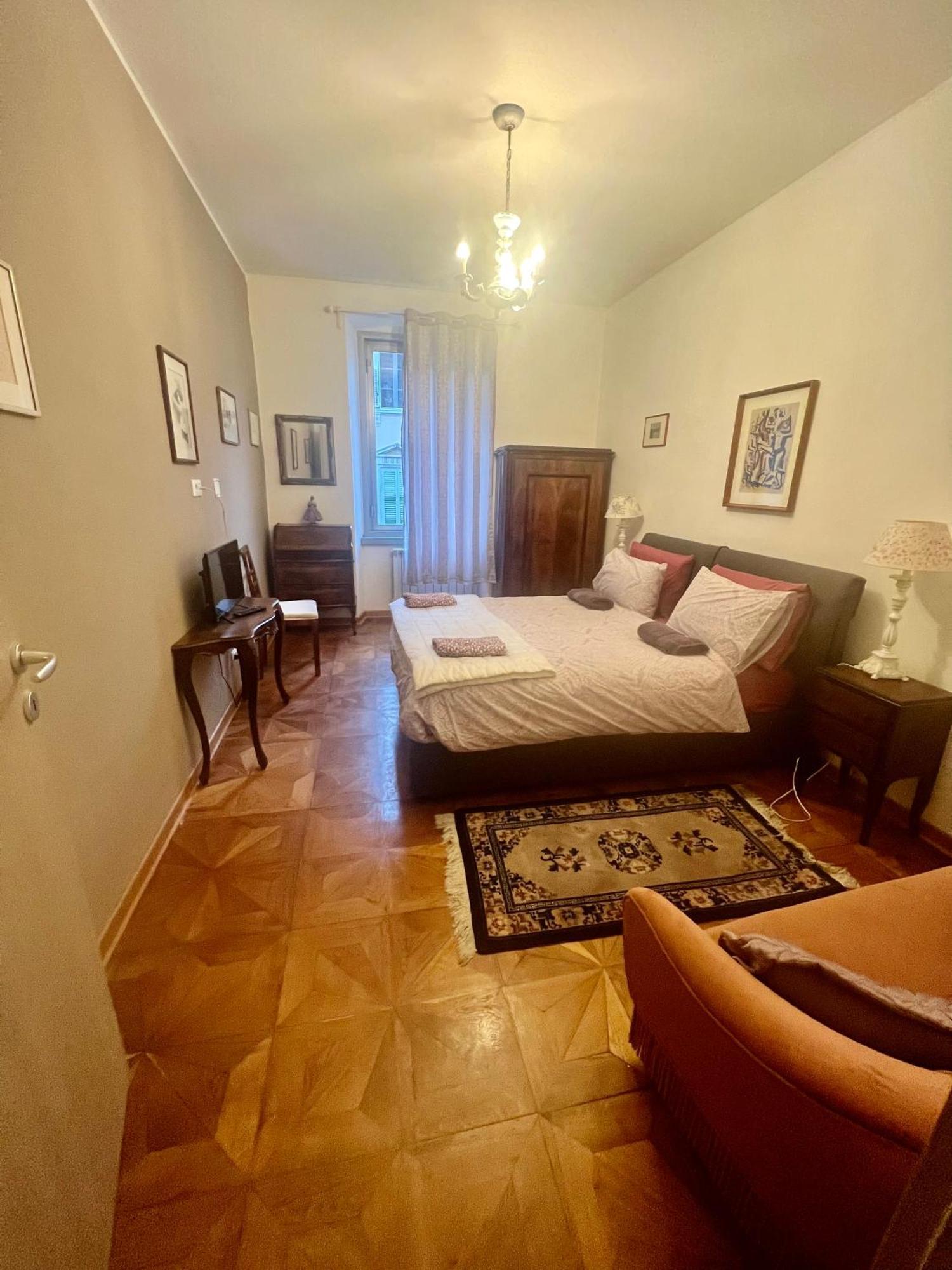 Alla Scalinata Del Teatro Rossetti Parcheggio Triest Exterior foto